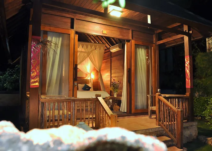 Ocean Terrace And Luxury Resort Batununggul