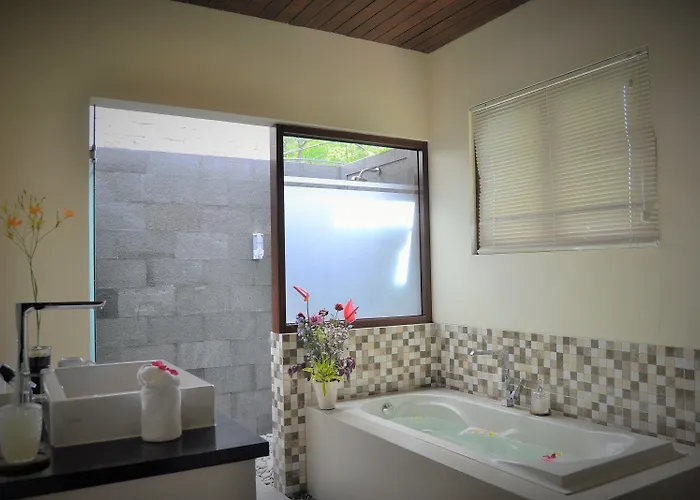 Ocean Terrace And Luxury 4* Batununggul